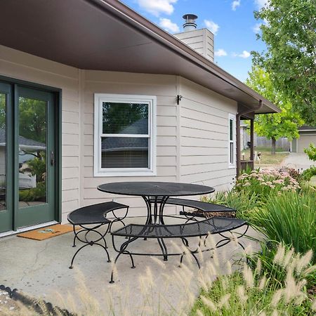 1 5 Miles To Mizzou ~ Spacious & Updated Home~ Columbia Exteriör bild